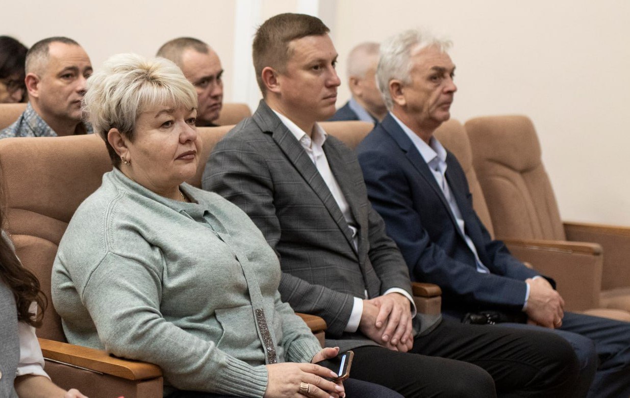 В Симферополе состоялось оперативно-хозяйственное совещание, в ходе которого руководители структурных подразделений отчитались о проделанной работе В Симферополе состоялось оперативно-хозяйственное совещание, в ходе которого руководители структурных подразделений отчитались о проделанной работе