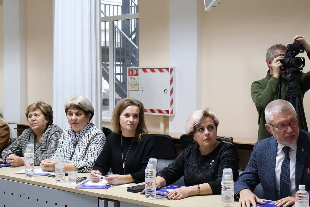 Ольга Урайкина: Сегодня прошел первый день обучения в очном формате по дополнительной профессиональной программе «Местное самоуправление и муниципальное управление: созидание и развитие в новых законодательных условиях», в... Ольга Урайкина: Сегодня прошел первый день обучения в очном формате по дополнительной профессиональной программе «Местное самоуправление и муниципальное управление: созидание и развитие в новых законодательных условиях», в...