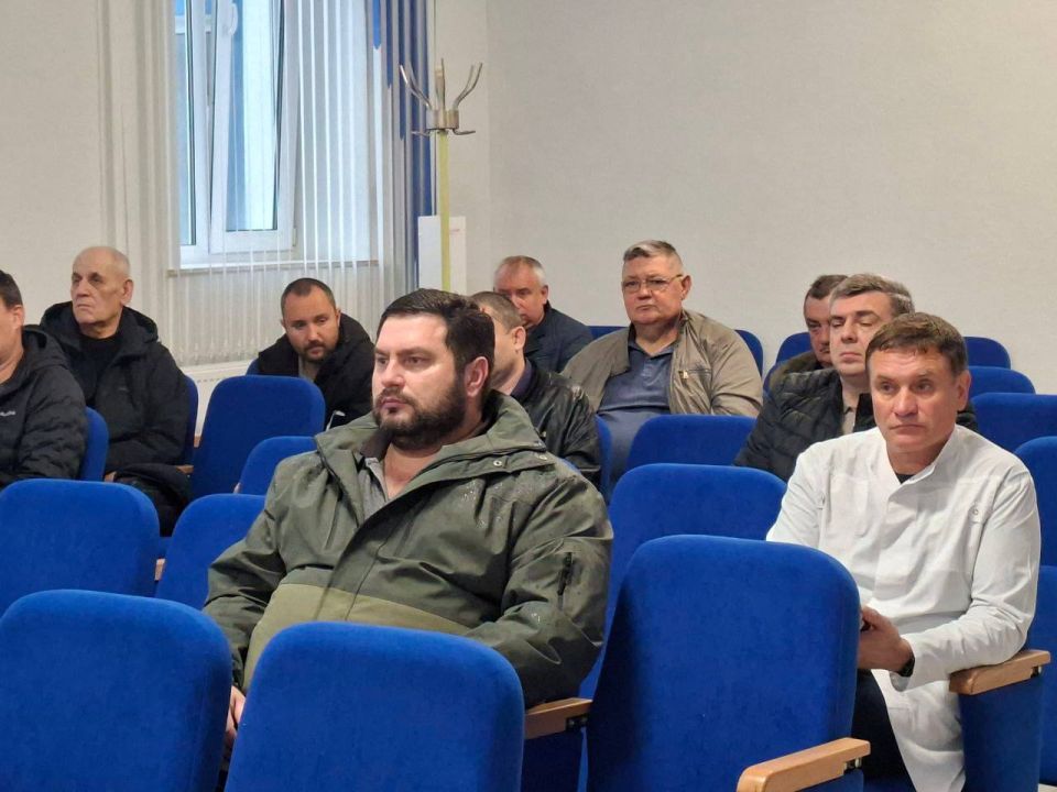 Антон Кравец: Совместно с заместителем председателя районного совета Ириной Швайко провел аппаратное совещание с руководителями предприятий и организаций района Антон Кравец: Совместно с заместителем председателя районного совета Ириной Швайко провел аппаратное совещание с руководителями предприятий и организаций района