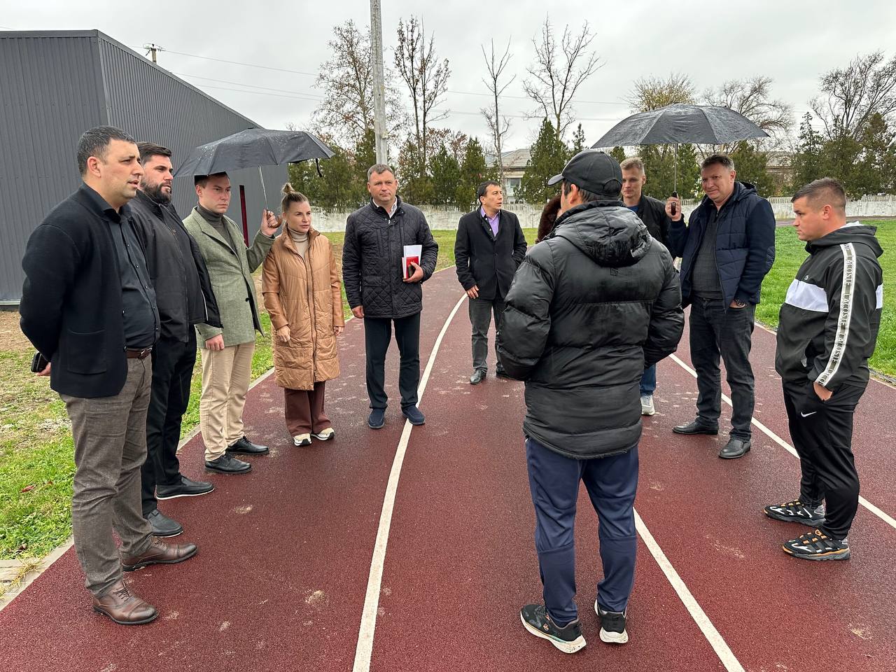 Ольга Торубарова: Вместе со своими заместителями: Сергеем Александровичем Гниздыло и Шерифом Тимуровичем Османовым, а также ветераном боевых действий СВО, участником кадрового проекта «ГероиКрыма» Сергеем Сергеевичем... Ольга Торубарова: Вместе со своими заместителями: Сергеем Александровичем Гниздыло и Шерифом Тимуровичем Османовым, а также ветераном боевых действий СВО, участником кадрового проекта «ГероиКрыма» Сергеем Сергеевичем...