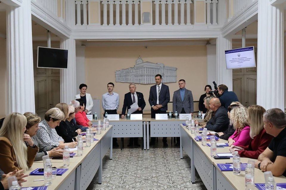 ����� ��������: ������� ������ ������ ���� �������� � ����� ������� �� �������������� ���������������� ��������堫������� �������������� � ������������� ����������: ��������� � �������� � ����� ��������������� ���������, �...