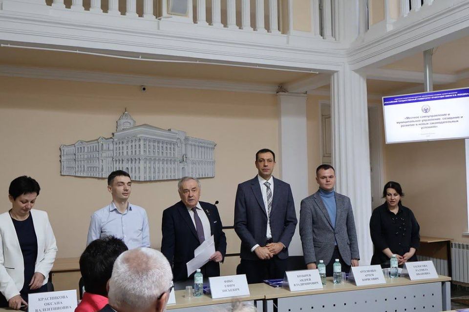 ����� ��������: ������� ������ ������ ���� �������� � ����� ������� �� �������������� ���������������� ��������堫������� �������������� � ������������� ����������: ��������� � �������� � ����� ��������������� ���������, �...