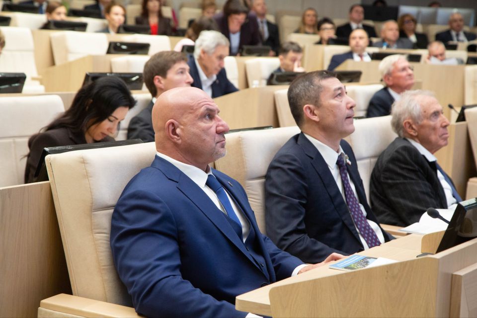 Владимир Константинов: Депутатами Государственного Совета Республики Крым в первом чтении принят проект бюджета региона на 2026 год и плановый период 2027-2028 гг Владимир Константинов: Депутатами Государственного Совета Республики Крым в первом чтении принят проект бюджета региона на 2026 год и плановый период 2027-2028 гг
