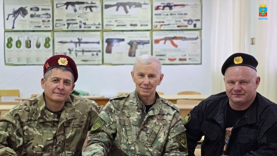 Василий Грабован: 23 ноября в посёлке Октябрьское Крымская Республиканская Федерация смешанных единоборств «Хортинг» провела Открытый Республиканский Семинар по военно-прикладному искусству среди 85 спортсменов Кировского... Василий Грабован: 23 ноября в посёлке Октябрьское Крымская Республиканская Федерация смешанных единоборств «Хортинг» провела Открытый Республиканский Семинар по военно-прикладному искусству среди 85 спортсменов Кировского...