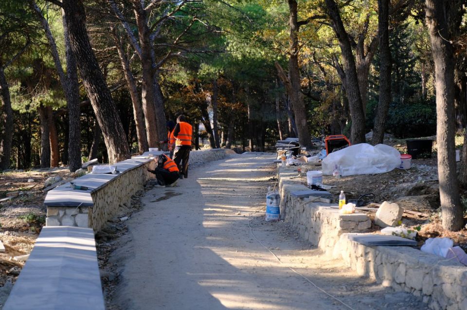 Янина Павленко: Ремонт еще одного парка-памятника, который находится в ведении Минприроды Крыма, в активной стадии – «Мисхорского» Янина Павленко: Ремонт еще одного парка-памятника, который находится в ведении Минприроды Крыма, в активной стадии – «Мисхорского»