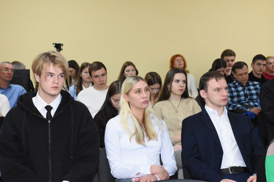 Екатерина Юровских назвала качества, необходимые при работе на государственной гражданской службе Екатерина Юровских назвала качества, необходимые при работе на государственной гражданской службе