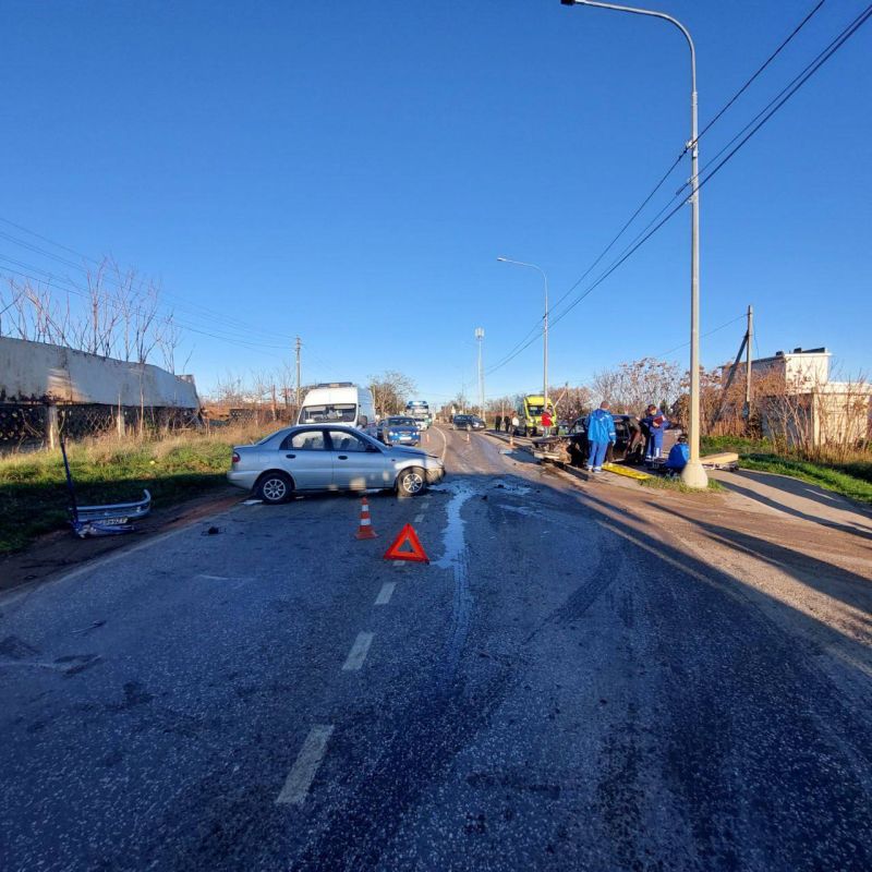 ДТП на Фиолентовском шоссе с тремя пострадавшими ДТП на Фиолентовском шоссе с тремя пострадавшими