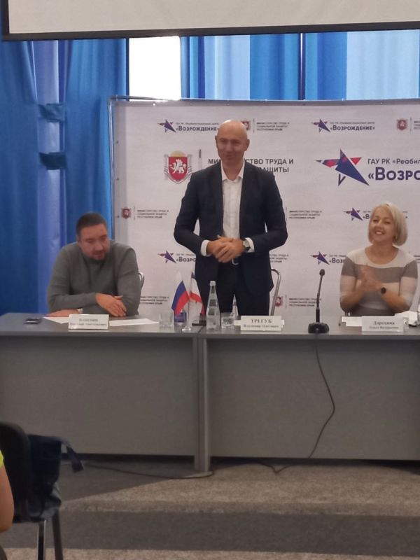 Руководитель филиала фонда «Защитники Отечества» встретился с ветеранами спецоперации и членами семей погибших Руководитель филиала фонда «Защитники Отечества» встретился с ветеранами спецоперации и членами семей погибших