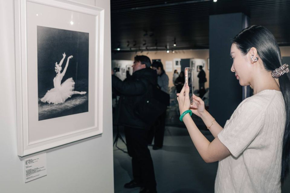 ������������ ����������� ����� ������ � ������ �������� � 100-����� ���� ���������