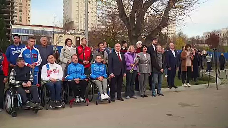 В Севастополе открыли памятник первой олимпийской чемпионке страны