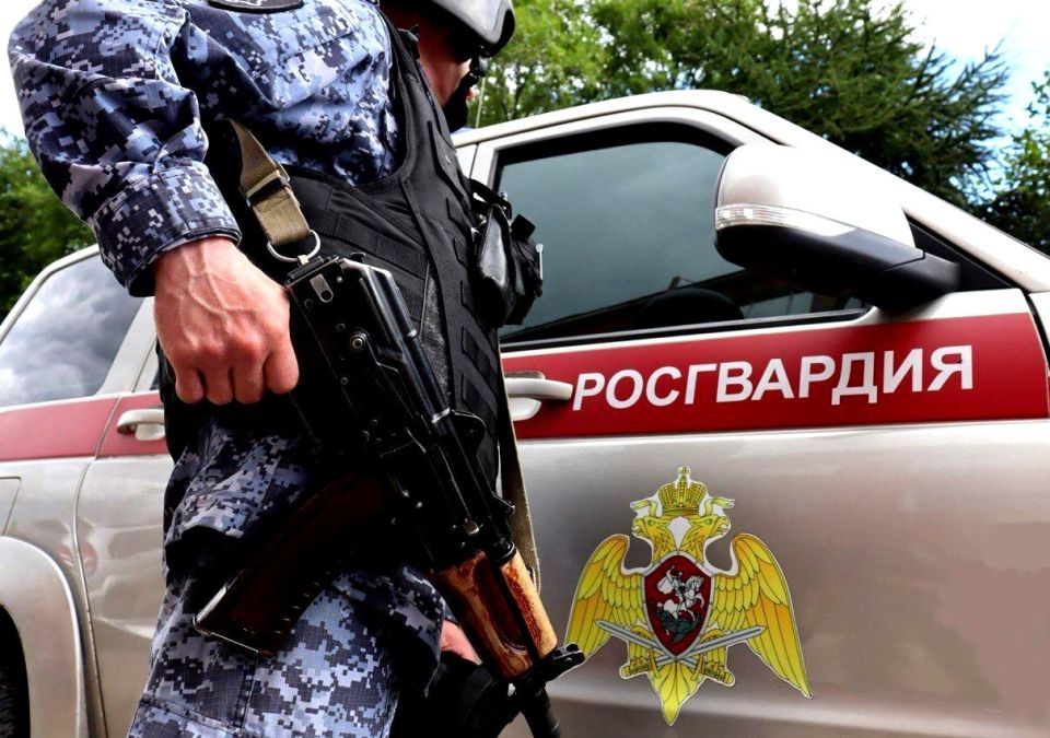 В Евпатории росгвардейцы пресекли противоправные действия злоумышленника в торговом заведении