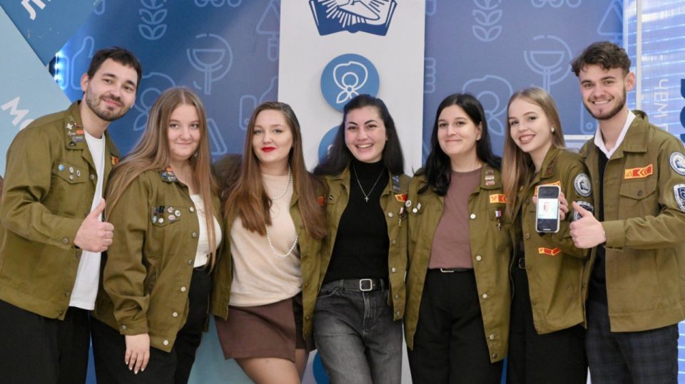 В Крыму подвели итоги летнего трудового семестра студенческих отрядов В Крыму подвели итоги летнего трудового семестра студенческих отрядов