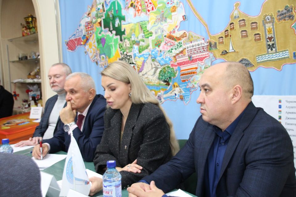 В Крыму обсудили развитие народной дипломатии и сохранение русского языка В Крыму обсудили развитие народной дипломатии и сохранение русского языка