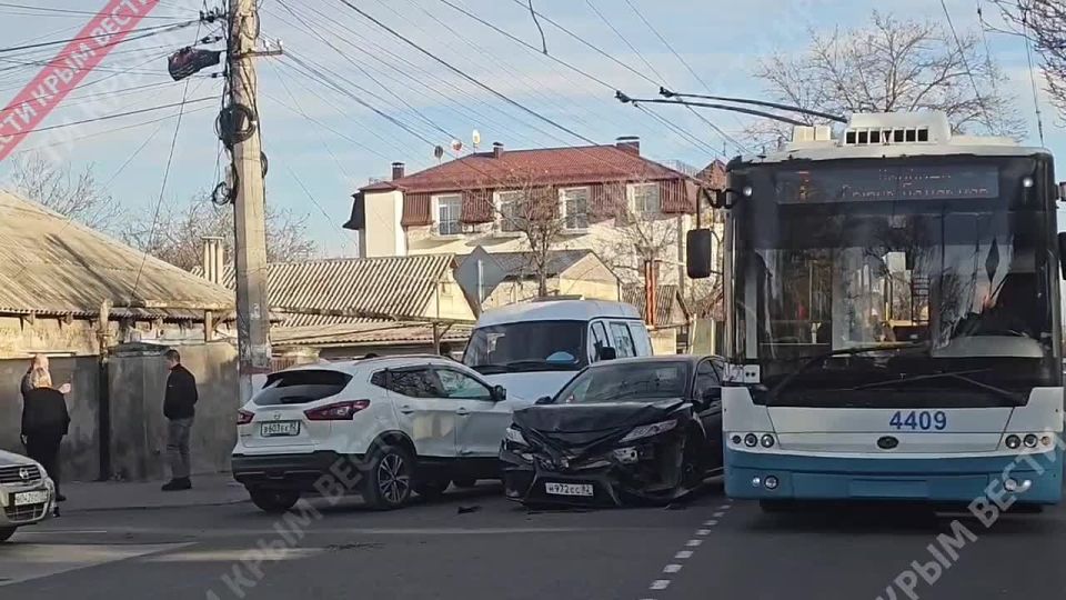 ДТП произошло на пересечении улиц Русская и Трубаченко в Симферополе