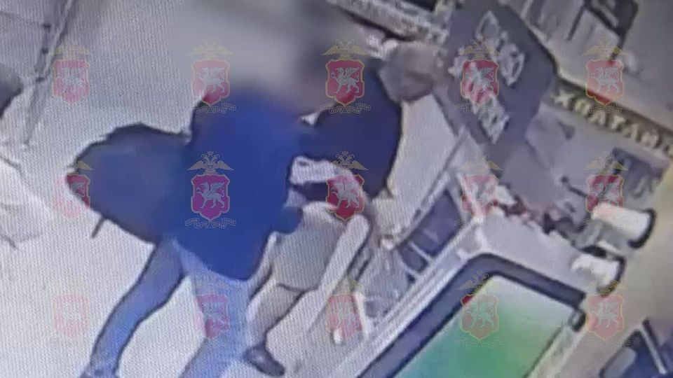 Полиция Ялты задержала подозреваемого в краже и обналичивании денежных средств