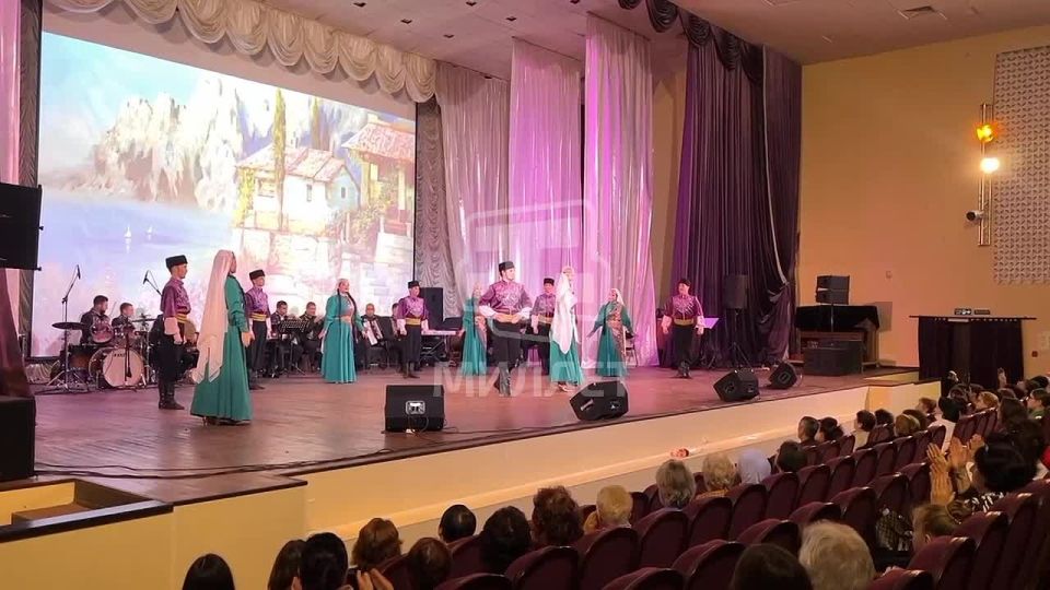 Крымскотатарский ансамбль песни и танца «Хайтарма» представил новую программу «Путь. Счастье. Любовь»