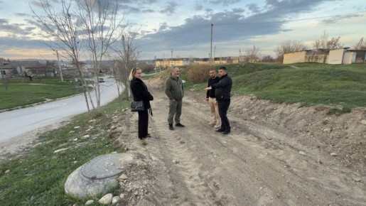  :  !.   ,       -,    !   ,        ....