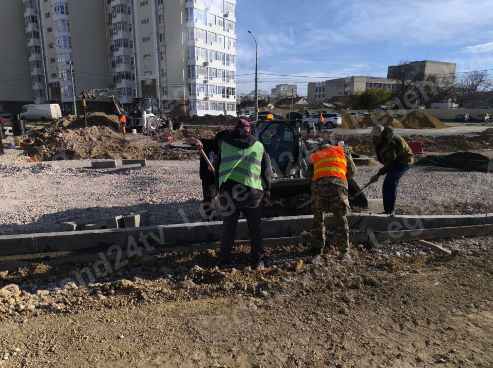 Строительство Античного проспекта на финальной стадии Строительство Античного проспекта на финальной стадии