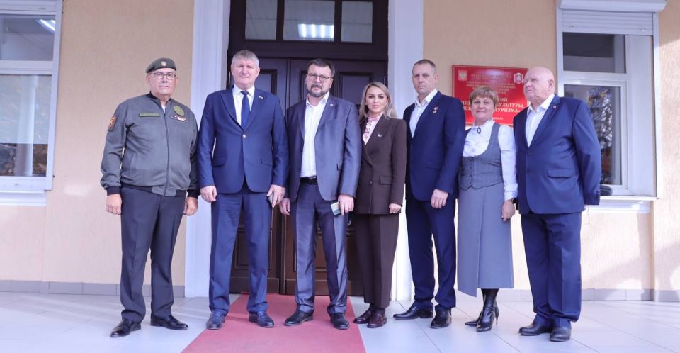 Анастасия Гридчина: Сегодня приняла участие в ежегодном торжественном посвящении учащихся первых классов МБОУ «СОШ №38» имени Героя Российской Федерации В.А. Дорохина в ряды движения «Юные дорохинцы – Орлята России»