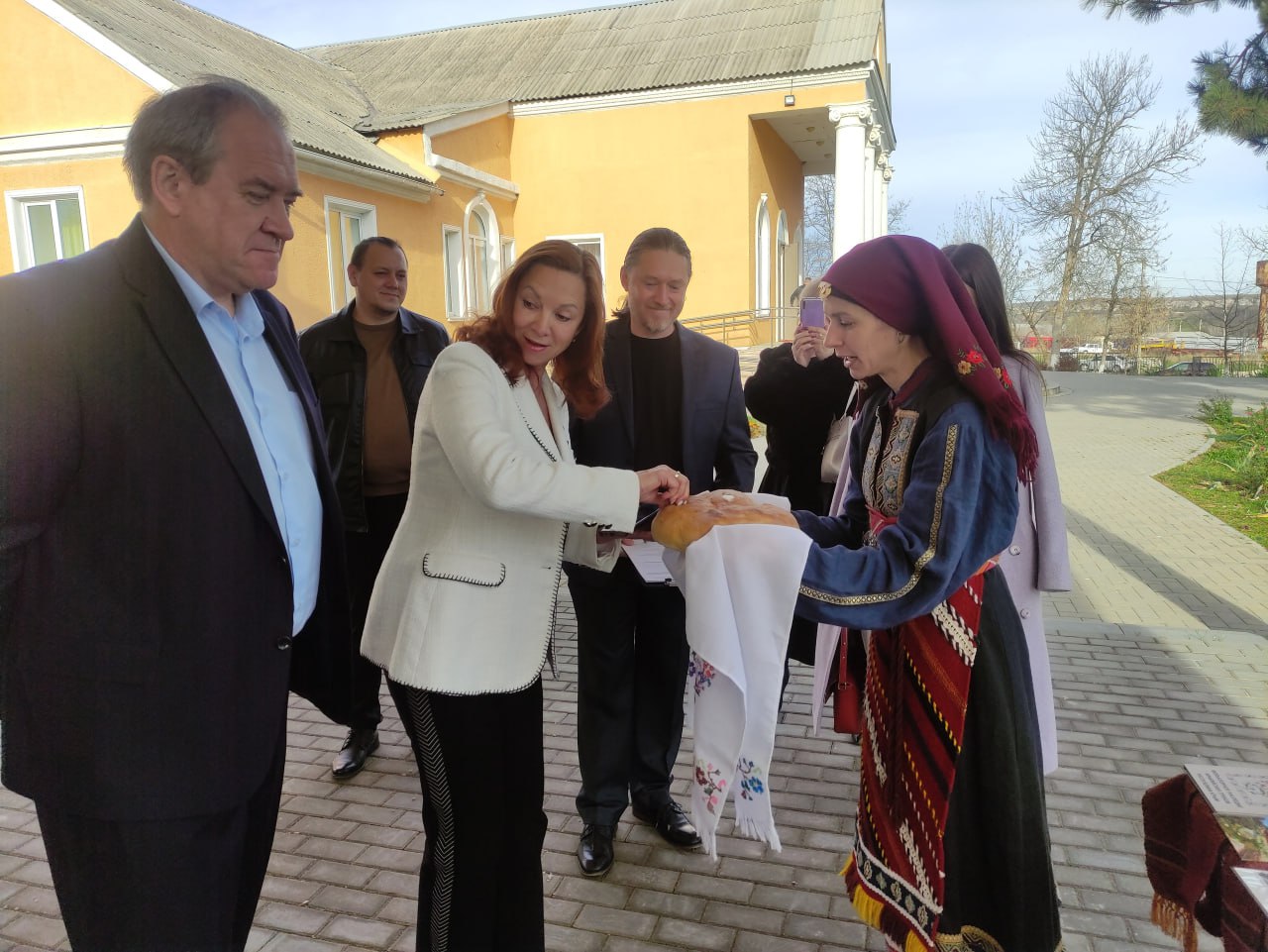 27 ноября 2025 года в селе Мазанском СДК Симферопольского района прошёл финал открытого Республиканского онлайн-конкурса «Не прервётся традиции нить», посвящённый народным преданиям об истории сёл и городов Республики Крым» 27 ноября 2025 года в селе Мазанском СДК Симферопольского района прошёл финал открытого Республиканского онлайн-конкурса «Не прервётся традиции нить», посвящённый народным преданиям об истории сёл и городов Республики Крым»