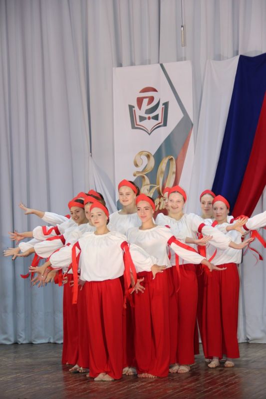 В городском ДК прошло праздничное мероприятие, посвященное 30-летию Судакского филиала Романовского колледжа индустрии и гостеприимства В городском ДК прошло праздничное мероприятие, посвященное 30-летию Судакского филиала Романовского колледжа индустрии и гостеприимства