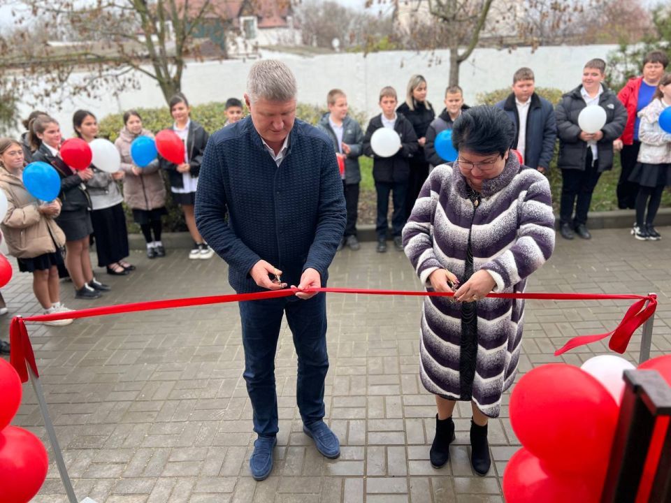 � ������� ����� � 3 ���������� ������������� �������� ������������ ���������� ���������, ������������� �� 100 ���������� ����