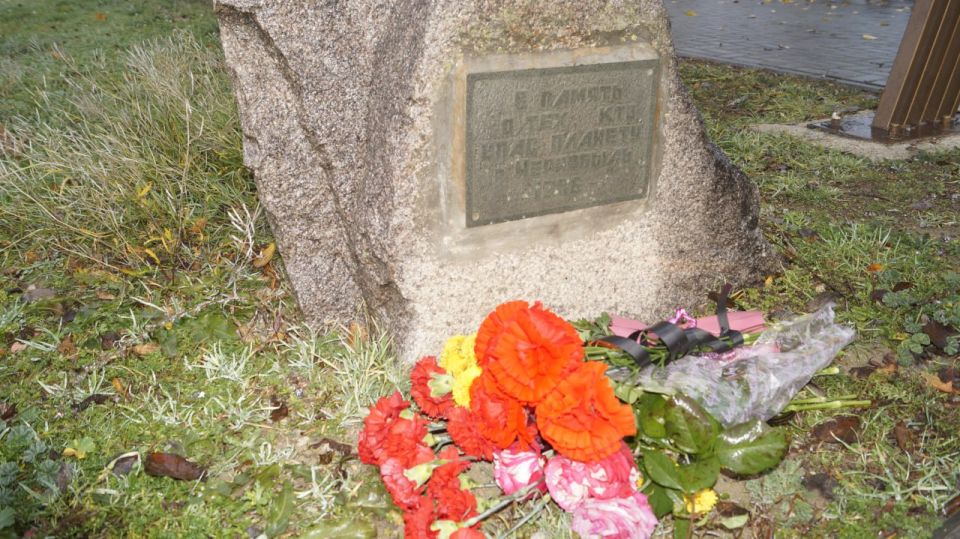 30 ������ � ������ �������� ������������ ����������� ������ �� ������������� ������� �������������� � �����, ������� ����� ����� ����� � �������� ������ ������� �������� �������� 20 ����, ����������� 26 ������ 1986 ���� ��...