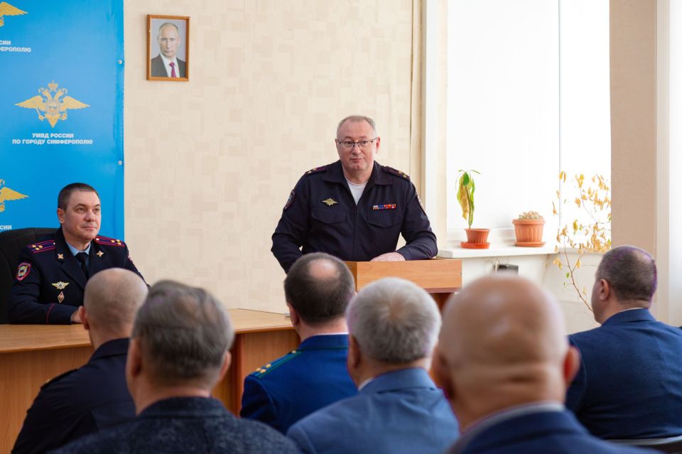 В УМВД России по г. Симферополю состоялось торжественное открытие Комнаты истории В УМВД России по г. Симферополю состоялось торжественное открытие Комнаты истории