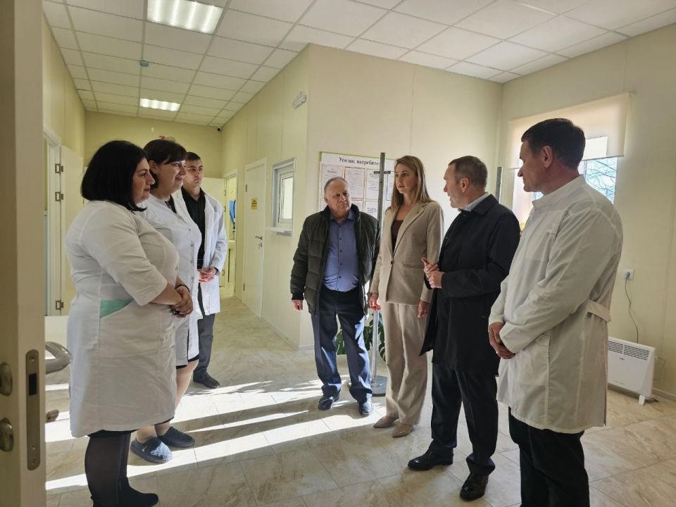 В четырёх сёлах Нижнегорского района открыли модульные объекты здравоохранения В четырёх сёлах Нижнегорского района открыли модульные объекты здравоохранения