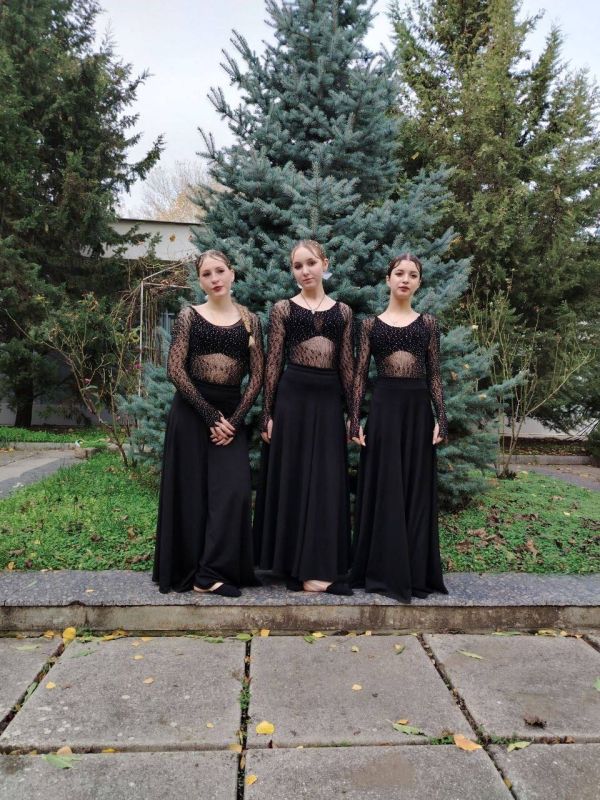 Звёздный час артистов Черноморского района на «Крымских зорях»! Звёздный час артистов Черноморского района на «Крымских зорях»!