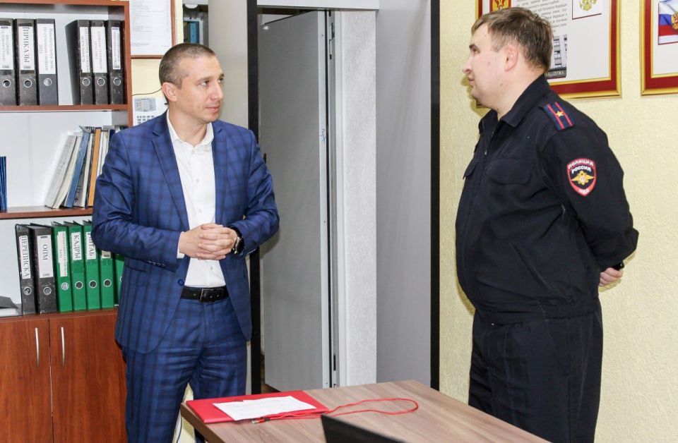 Провёл общественный мониторинг линейного пункта полиции в морском порту Ялта Провёл общественный мониторинг линейного пункта полиции в морском порту Ялта