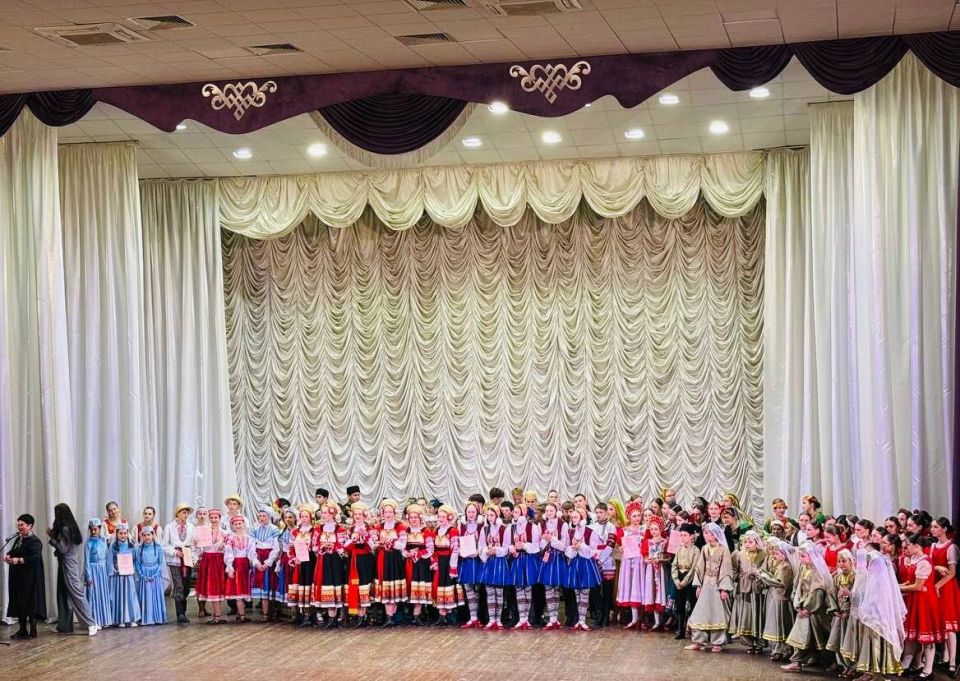 Звёздный час артистов Черноморского района на «Крымских зорях»! Звёздный час артистов Черноморского района на «Крымских зорях»!