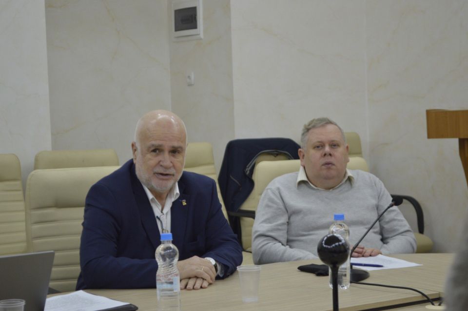 В Министерстве образования, науки и молодёжи Республики Крым состоялось установочное совещание, посвященное началу работы над созданием учебных пособий для учащихся 5-7 классов для нового курса «История нашего края»... В Министерстве образования, науки и молодёжи Республики Крым состоялось установочное совещание, посвященное началу работы над созданием учебных пособий для учащихся 5-7 классов для нового курса «История нашего края»...