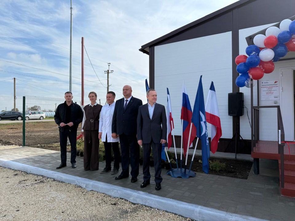 В четырёх сёлах Нижнегорского района открыли модульные объекты здравоохранения В четырёх сёлах Нижнегорского района открыли модульные объекты здравоохранения