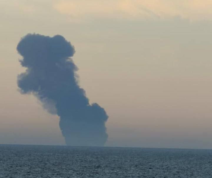 Турецкие власти сообщают, что два танкера в Черном море подверглись внешнему воздействию