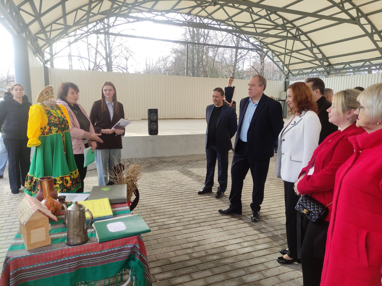 27 ноября 2025 года в селе Мазанском СДК Симферопольского района прошёл финал открытого Республиканского онлайн-конкурса «Не прервётся традиции нить», посвящённый народным преданиям об истории сёл и городов Республики Крым» 27 ноября 2025 года в селе Мазанском СДК Симферопольского района прошёл финал открытого Республиканского онлайн-конкурса «Не прервётся традиции нить», посвящённый народным преданиям об истории сёл и городов Республики Крым»