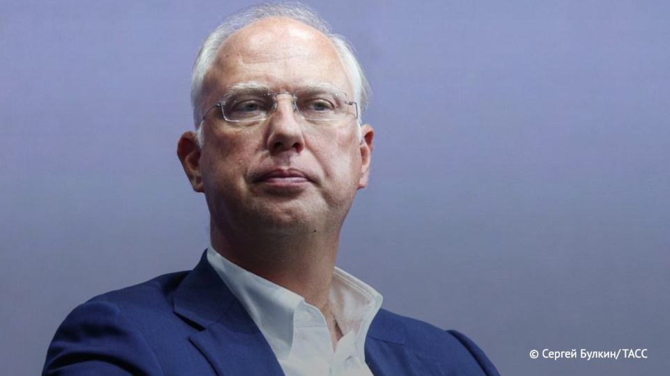 Денис Батурин: Ермак не нужен. Пока пытаются выбить команду Дональда Трампа «пленками Уиткоффа», Трамп выбивает окружение узурпатора Зеленского