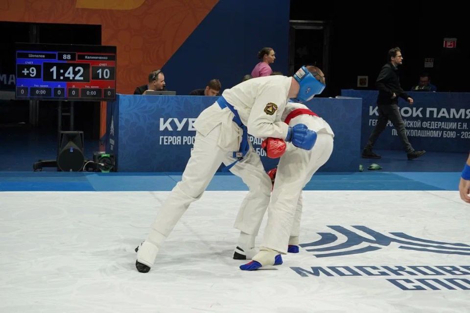 Спортсмены Главного управления МЧС России по Республике Крым привезли медали с Всероссийских соревнований по рукопашному бою памяти Героя России Евгения Зиничева Спортсмены Главного управления МЧС России по Республике Крым привезли медали с Всероссийских соревнований по рукопашному бою памяти Героя России Евгения Зиничева