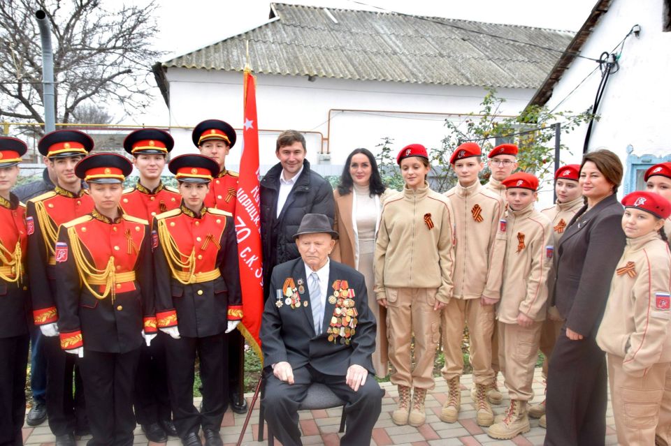 ���� ��������: ������� ���� 98-� ���� �������� �������� ������� ������� ������������� �����, �������� ��������� ������������������ ������ ������� Ը������� ��������