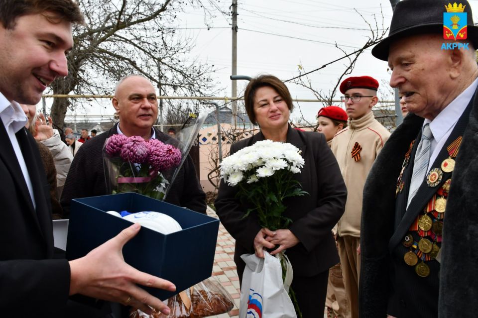 ������� � ����� ������ ��������� ����� � ������ �������, ������������� ��������� ����� � ���� �������� ������ ��������� �� ���������� ��������