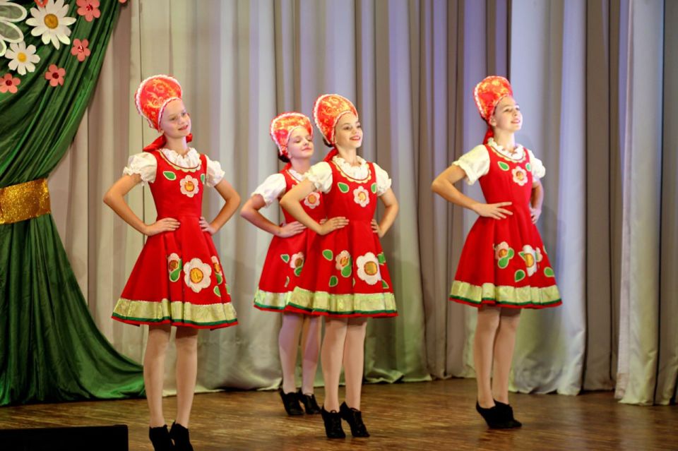 В Судакском городском ДК «Долина Роз» прошла концертная программа, посвященная Дню матери В Судакском городском ДК «Долина Роз» прошла концертная программа, посвященная Дню матери