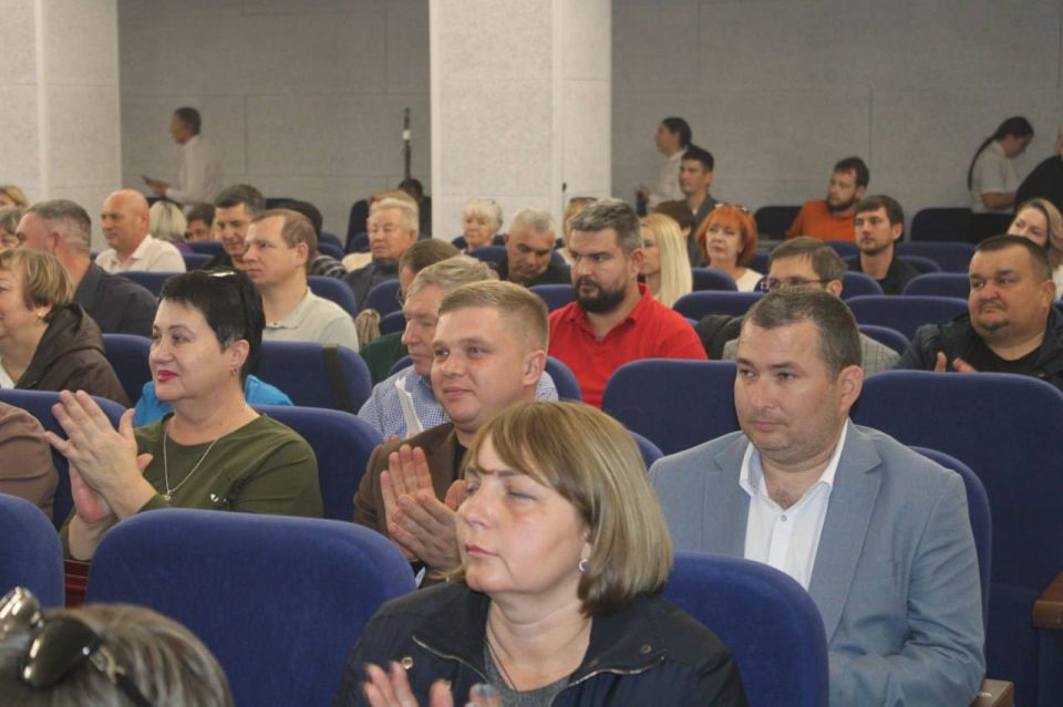 Анастасия Гридчина: XIX Конференция Симферопольского местного районного отделения Партии «Единая Россия»: итоги работы и новые цели Анастасия Гридчина: XIX Конференция Симферопольского местного районного отделения Партии «Единая Россия»: итоги работы и новые цели