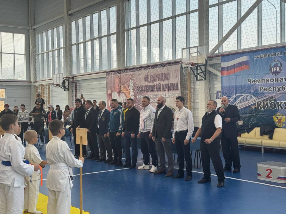 Кирилл Чебышев: Сегодня вместе с Первым заместителем министра спорта Республики Крым Сергеем Александровичем Гниздыло и мастером боевых искусств, обладателем черного пояса по киокусинкай, членом Всероссийского союза боевых... Кирилл Чебышев: Сегодня вместе с Первым заместителем министра спорта Республики Крым Сергеем Александровичем Гниздыло и мастером боевых искусств, обладателем черного пояса по киокусинкай, членом Всероссийского союза боевых...