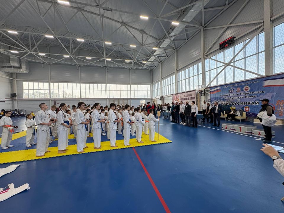 Кирилл Чебышев: Сегодня вместе с Первым заместителем министра спорта Республики Крым Сергеем Александровичем Гниздыло и мастером боевых искусств, обладателем черного пояса по киокусинкай, членом Всероссийского союза боевых... Кирилл Чебышев: Сегодня вместе с Первым заместителем министра спорта Республики Крым Сергеем Александровичем Гниздыло и мастером боевых искусств, обладателем черного пояса по киокусинкай, членом Всероссийского союза боевых...