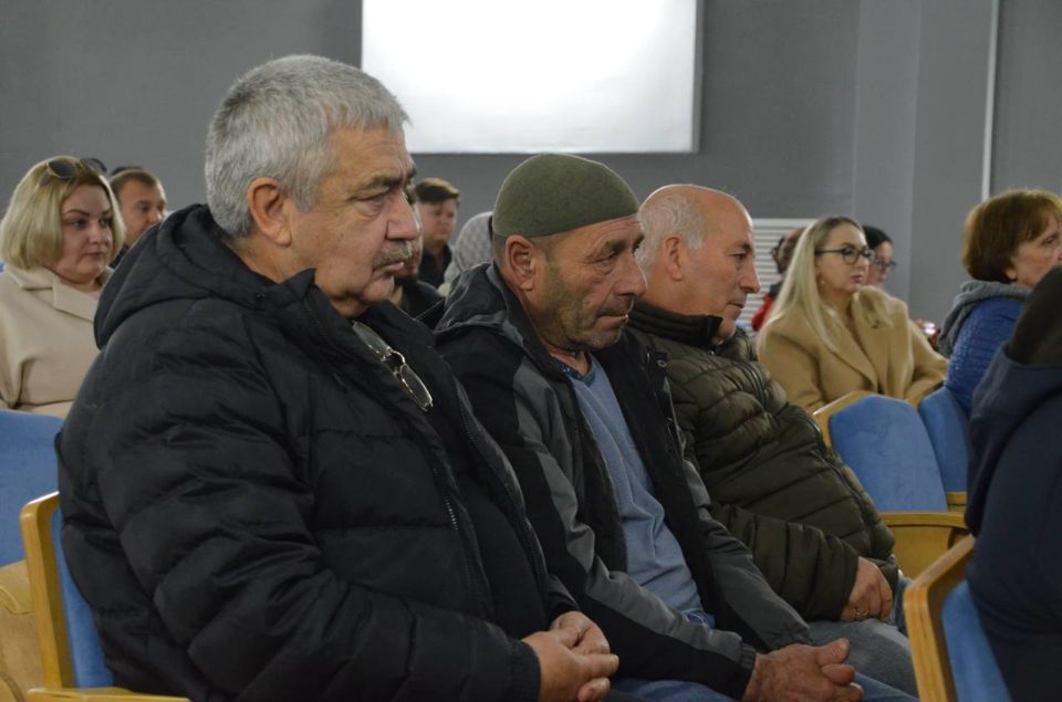 Владимир Ким: Сегодня провел встречу с владельцами НТО в Коктебеле Владимир Ким: Сегодня провел встречу с владельцами НТО в Коктебеле