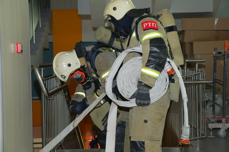 Занятия для пожарных в Артеке Занятия для пожарных в Артеке