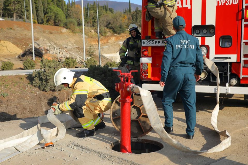 Занятия для пожарных в Артеке Занятия для пожарных в Артеке