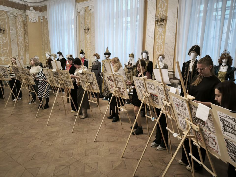 Мастер-класс по рисованию для мам в канун праздника Мастер-класс по рисованию для мам в канун праздника