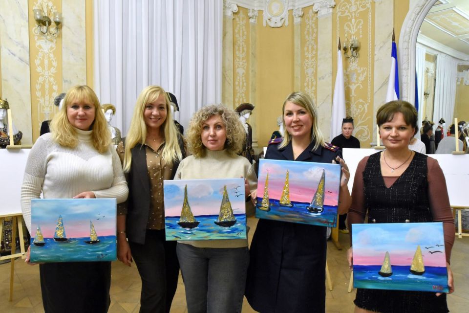 Мастер-класс по рисованию для мам в канун праздника