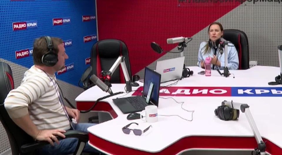 Семейный психолог Антонец рассказала, что делать, когда дети не могут поделить игрушку между собой